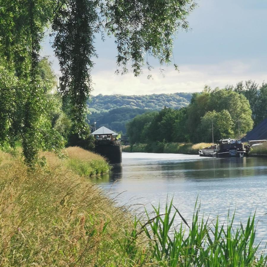 Bed and Breakfast Bateau Entre Lille Et Paris Thourotte Exterior foto