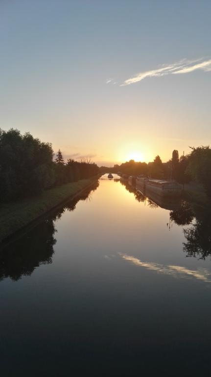 Bed and Breakfast Bateau Entre Lille Et Paris Thourotte Exterior foto