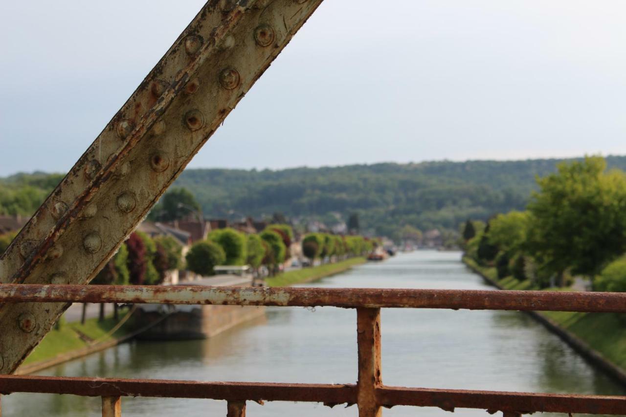 Bed and Breakfast Bateau Entre Lille Et Paris Thourotte Exterior foto